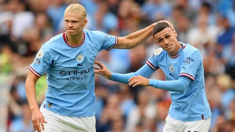 Fans baffled by two huge decisions that went in Man City’s favour against Crystal Palace Fans baffled by two huge decisions that went in Man City’s favour against Crystal Palace
