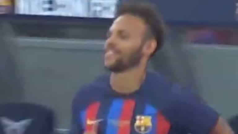 Martin Braithwaite booed by Barcelona fans after refusing to take pay cut Martin Braithwaite booed by Barcelona fans after refusing to take pay cut