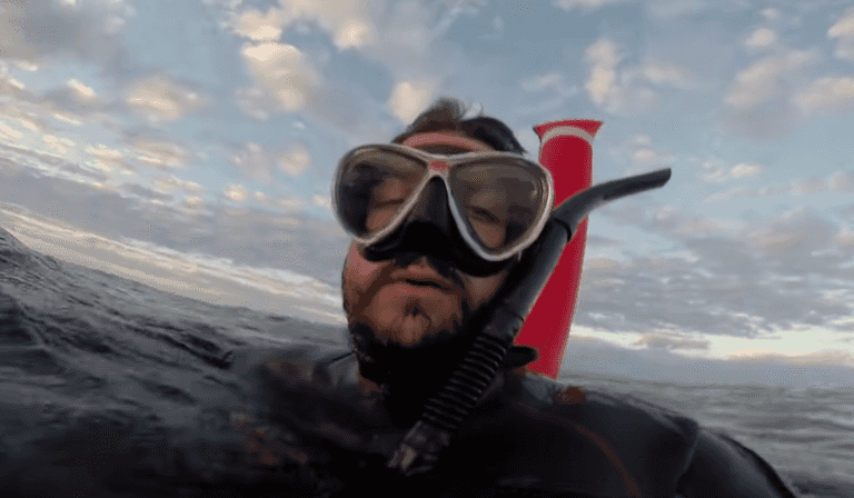 Diver stranded at sea captures his ‘final moments’ Diver stranded at sea captures his ‘final moments’