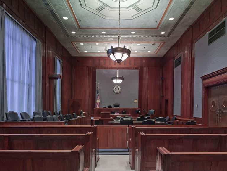 Pedophile chugs liquid and dies in court shortly after he’s convicted Pedophile chugs liquid and dies in court shortly after he’s convicted