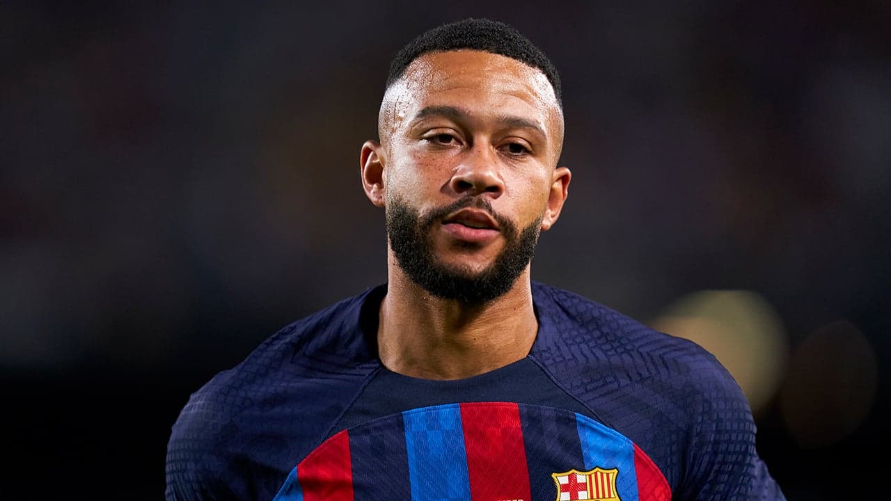 Man United ‘considering shock Memphis Depay move’