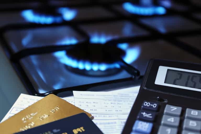 Energy bills set to skyrocket as price cap hits £3,549 Energy bills set to skyrocket as price cap hits £3,549