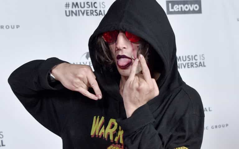 Ezra Miller accused of leading a cult, wearing body armour and carrying a gun everywhere he goes Ezra Miller accused of leading a cult, wearing body armour and carrying a gun everywhere he goes