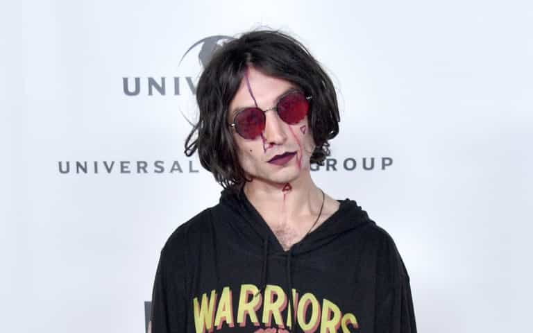 Ezra Miller finally speaks out over controversies: ‘I am suffering complex mental health issues’ Ezra Miller finally speaks out over controversies: ‘I am suffering complex mental health issues’