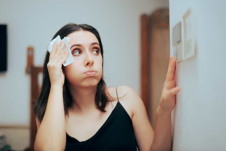 Brits heading to Spain won’t be able to escape the heat after new air-con law introduced Brits heading to Spain won’t be able to escape the heat after new air-con law introduced