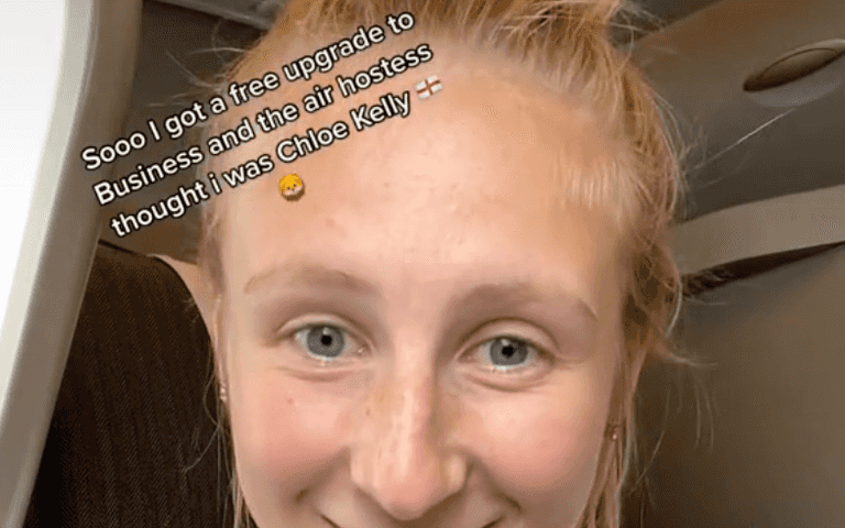 Moment woman gets upgraded to business class after being mistaken for Lioness Chloe Kelly Moment woman gets upgraded to business class after being mistaken for Lioness Chloe Kelly