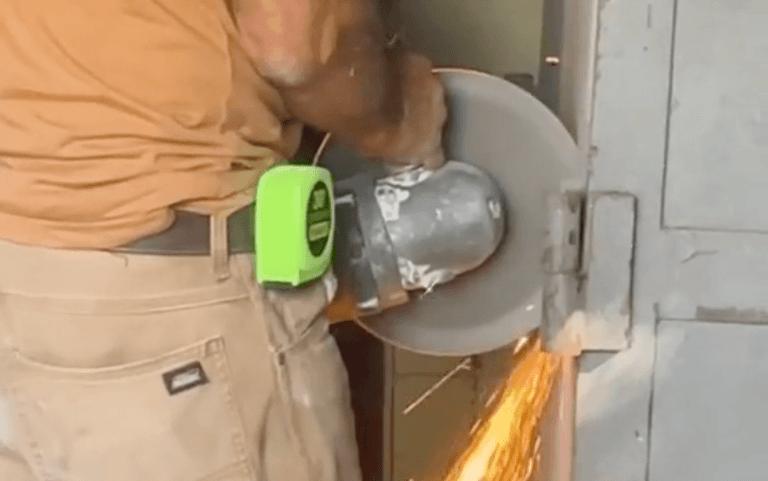 Woman forced to phone police after opening mystery safe found in house bought at auction Woman forced to phone police after opening mystery safe found in house bought at auction
