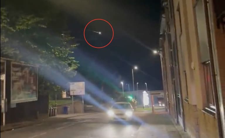 Hundreds of people report sightings of ‘multicoloured fireball’ over Scotland and Northern Ireland Hundreds of people report sightings of ‘multicoloured fireball’ over Scotland and Northern Ireland