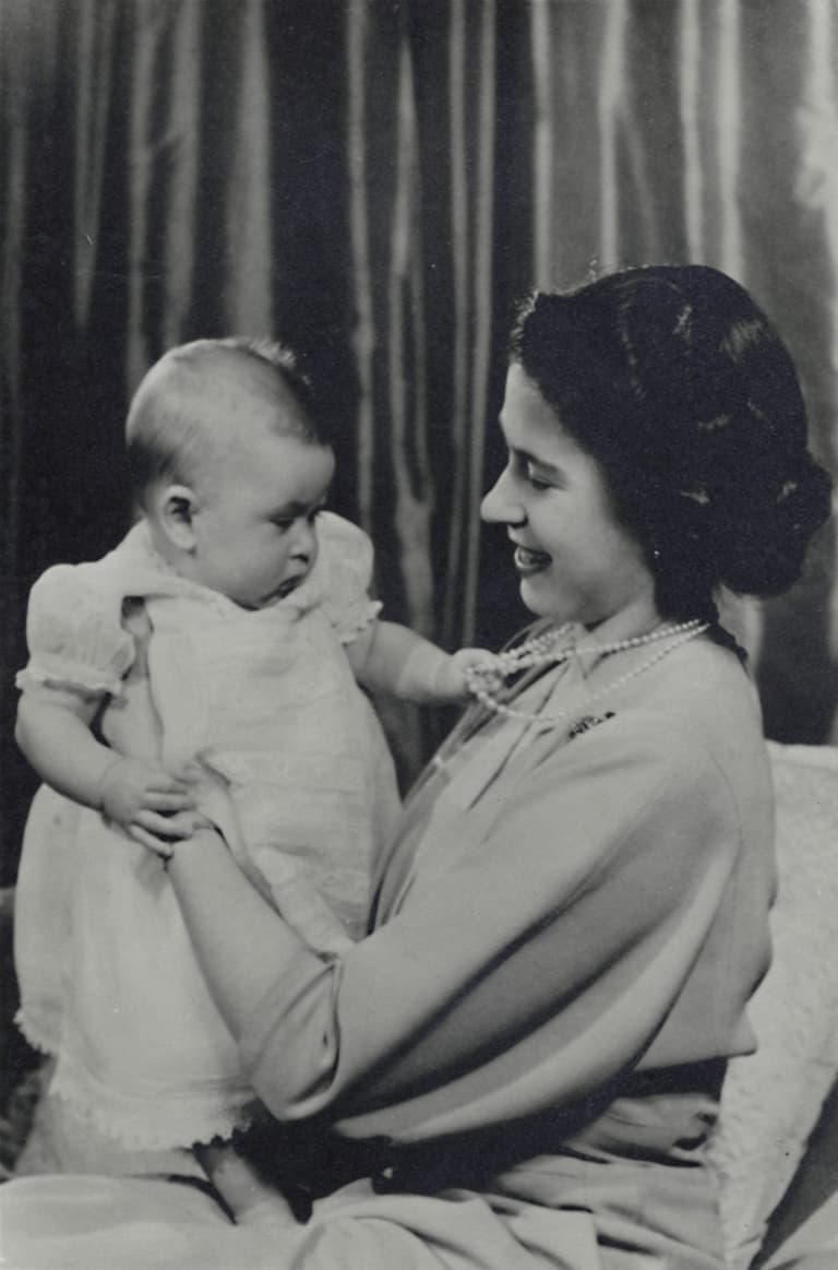 Why you have never seen a picture of the Queen pregnant – even though she has four children Why you have never seen a picture of the Queen pregnant – even though she has four children