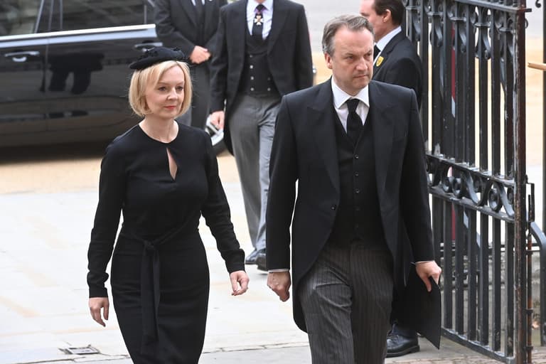 Australian presenters completely fail to identify new Prime Minister Liz Truss during Queen’s funeral Australian presenters completely fail to identify new Prime Minister Liz Truss during Queen’s funeral