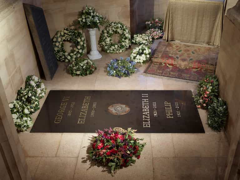 People are livid over the cost of visiting the Queen’s final resting place People are livid over the cost of visiting the Queen’s final resting place