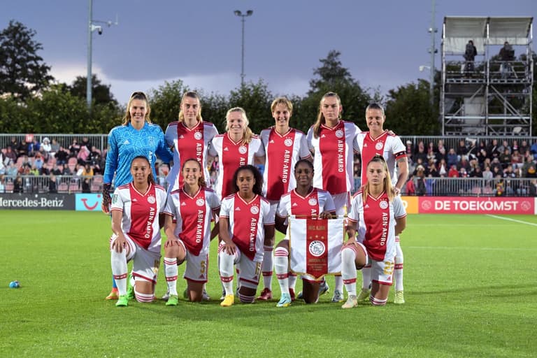 Ajax accused of trying to use ‘small’ goals in Arsenal Champions League qualifier Ajax accused of trying to use ‘small’ goals in Arsenal Champions League qualifier