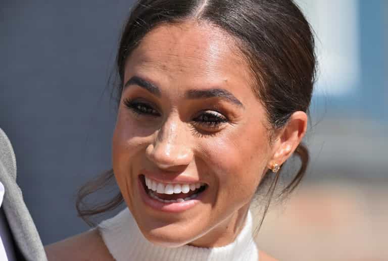 Meghan is not with Prince Harry on way to Balmoral to be with Queen Meghan is not with Prince Harry on way to Balmoral to be with Queen