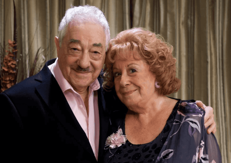 Friday Night Dinner star Harry Landis dead aged 90 Friday Night Dinner star Harry Landis dead aged 90