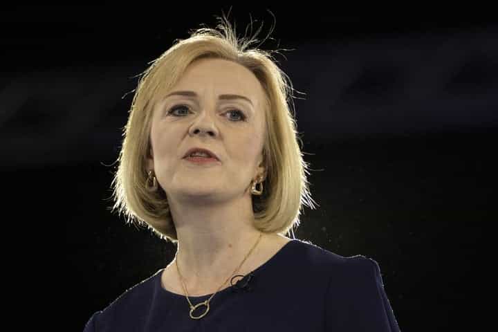 Liz Truss considering freezing energy bills with support package ‘on the scale of the furlough scheme’ Liz Truss considering freezing energy bills with support package ‘on the scale of the furlough scheme’