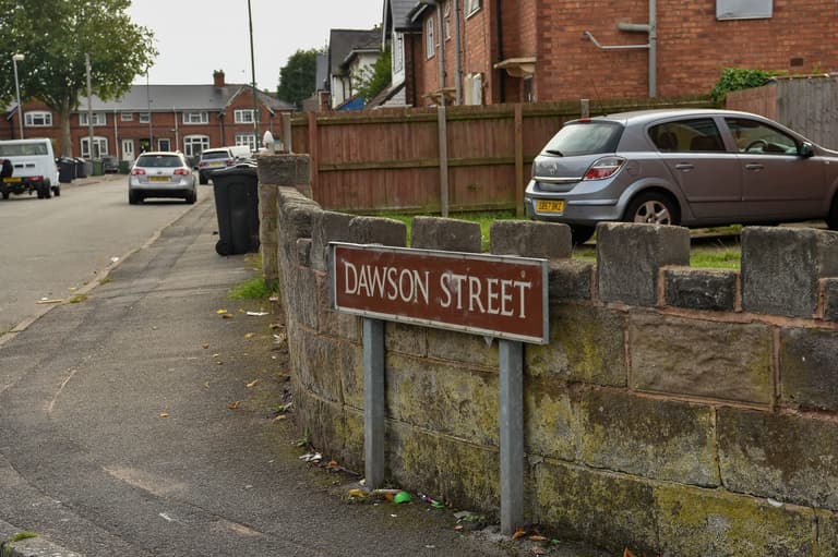 Inside ‘Britain’s roughest estate’ where yobs as young as 10 run riot and even tear live pigeons apart Inside ‘Britain’s roughest estate’ where yobs as young as 10 run riot and even tear live pigeons apart