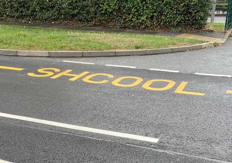 Too cool for shcool: Road marking painters have a mare Too cool for shcool: Road marking painters have a mare