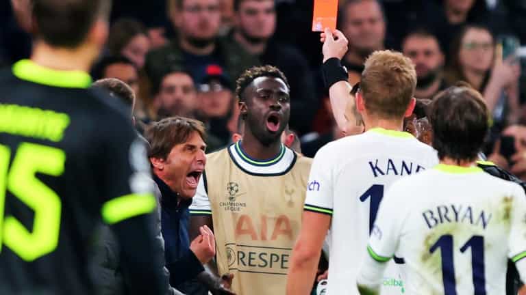 “But why?! Why?! The ball went backwards!” – Tottenham rage as Antonio Conte red-carded “But why?! Why?! The ball went backwards!” – Tottenham rage as Antonio Conte red-carded