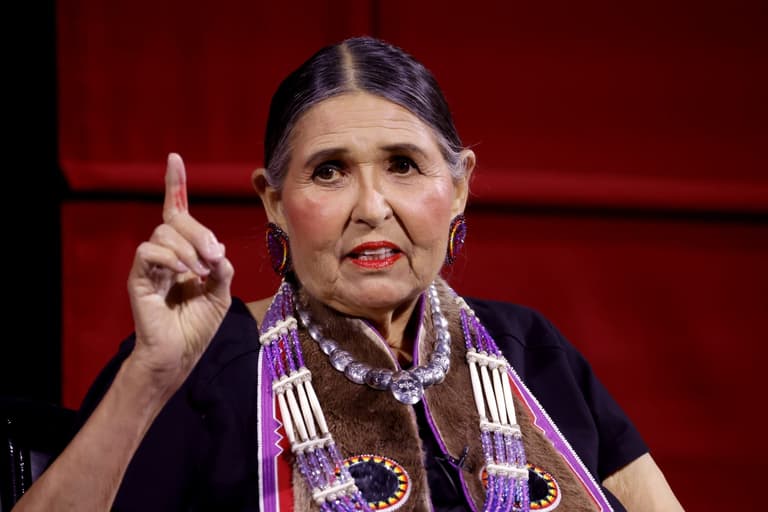 Activist who rejected Oscar on behalf of Godfather star Marlon Brando dies aged 75 Activist who rejected Oscar on behalf of Godfather star Marlon Brando dies aged 75