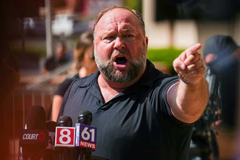 Alex Jones ordered to pay nearly $1 billion to Sandy Hook parents Alex Jones ordered to pay nearly $1 billion to Sandy Hook parents