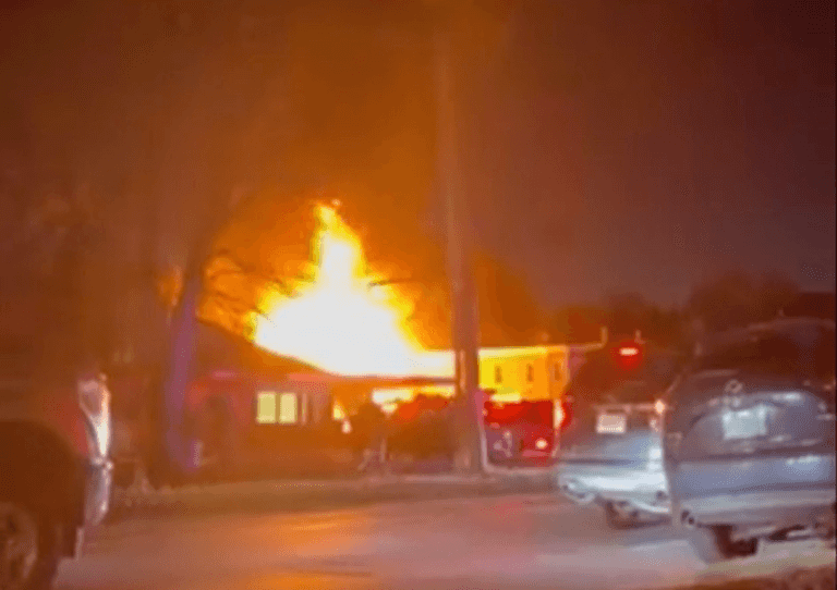 Plane crashes into US apartment building, killing everyone on board Plane crashes into US apartment building, killing everyone on board