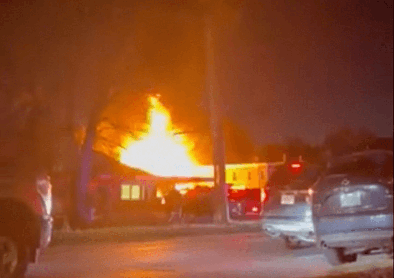 Plane crashes into US apartment building, killing everyone on board Plane crashes into US apartment building, killing everyone on board