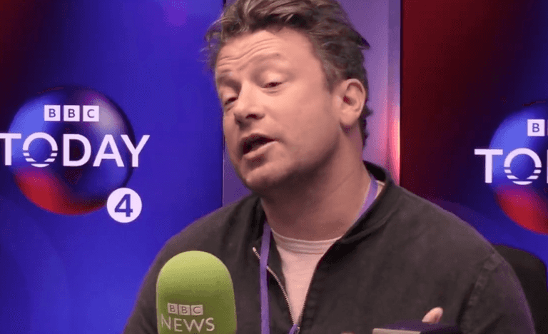 Jamie Oliver to ‘fight’ Liz Truss over free school meals as he has ‘no faith’ in her Jamie Oliver to ‘fight’ Liz Truss over free school meals as he has ‘no faith’ in her