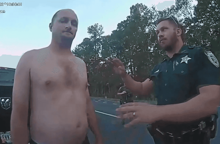 Dads shot each other’s daughters in crazy US road-rage gunfight Dads shot each other’s daughters in crazy US road-rage gunfight