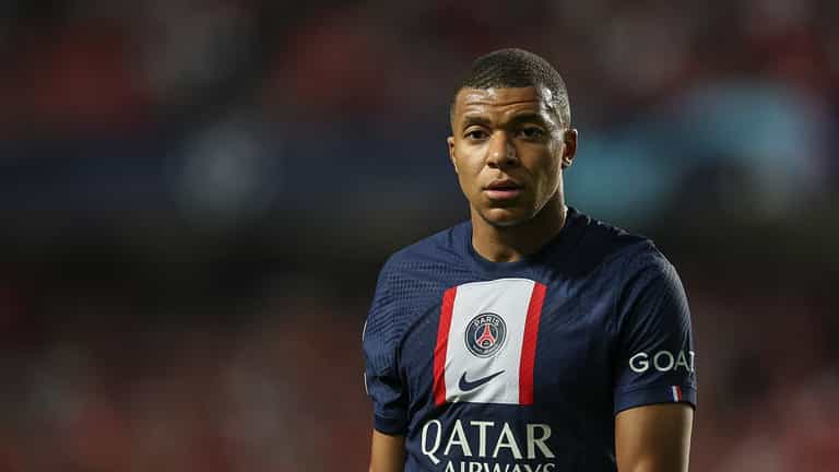 Kylian Mbappe deletes #pivotgang Instagram post after PSG draw Kylian Mbappe deletes #pivotgang Instagram post after PSG draw