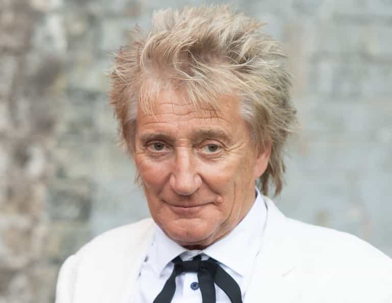 Rod Stewart turned down ‘over $1,000,000’ to play in Qatar Rod Stewart turned down ‘over $1,000,000’ to play in Qatar