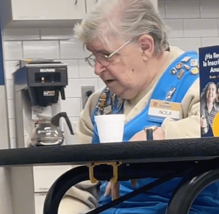 TikToker raises almost $180,000 for elderly Walmart worker to retire TikToker raises almost $180,000 for elderly Walmart worker to retire