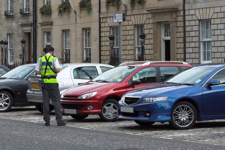 Woman fuming after being fined by ‘smug’ parking warden while she bought pie for her mum Woman fuming after being fined by ‘smug’ parking warden while she bought pie for her mum
