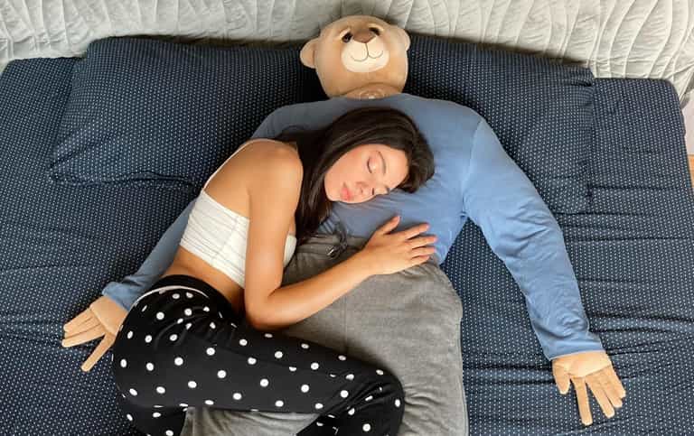 Singles are buying man-sized teddy bears to keep them company Singles are buying man-sized teddy bears to keep them company