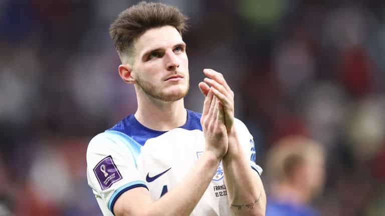 Declan Rice and his spare suitcase head for home without World Cup trophy Declan Rice and his spare suitcase head for home without World Cup trophy