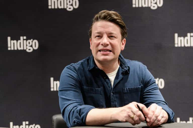 Jamie Oliver left ‘baffled’ that young Brits ‘don’t want to work in kitchens’ Jamie Oliver left ‘baffled’ that young Brits ‘don’t want to work in kitchens’