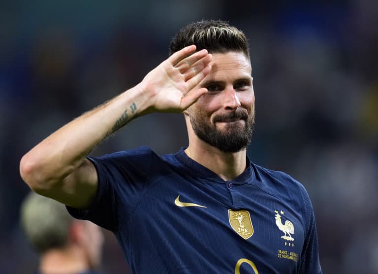 Olivier Giroud pretended he couldn’t speak English to avoid shirt swap Olivier Giroud pretended he couldn’t speak English to avoid shirt swap
