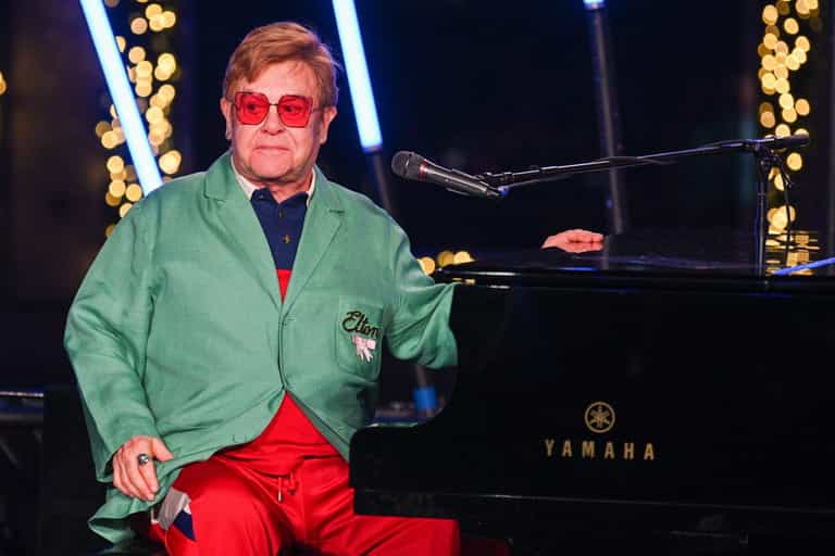 Elton John quits Twitter saying it ‘saddens’ him how ‘misinformation is now being used to divide the world’ Elton John quits Twitter saying it ‘saddens’ him how ‘misinformation is now being used to divide the world’