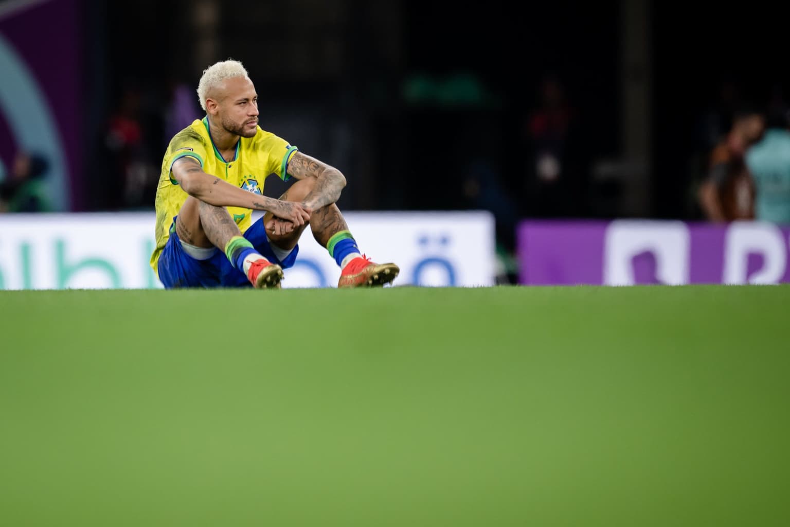Neymar publishes private chats with Brazil teammates after World Cup exit