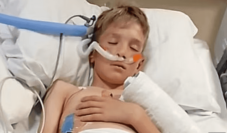 Mum shares harrowing photos of son fighting for life with Strep A Mum shares harrowing photos of son fighting for life with Strep A