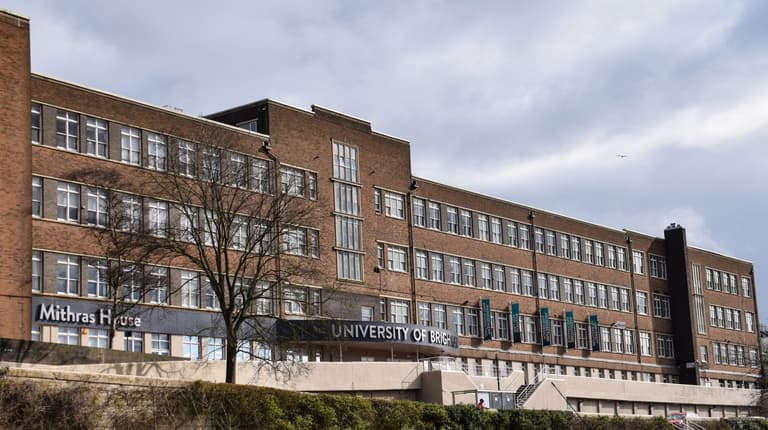 University of Brighton advises staff not to say ‘Christmas’ to students University of Brighton advises staff not to say ‘Christmas’ to students