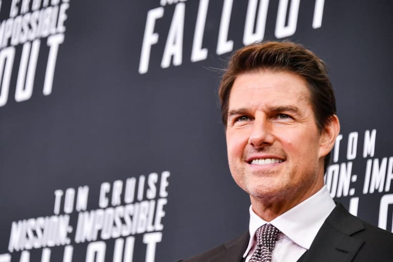 Golden Globes host shocks with Tom Cruise Scientology joke Golden Globes host shocks with Tom Cruise Scientology joke