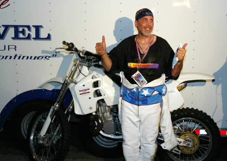 Stuntman Robbie Knievel, son of Evel Knievel, dead aged 60 Stuntman Robbie Knievel, son of Evel Knievel, dead aged 60