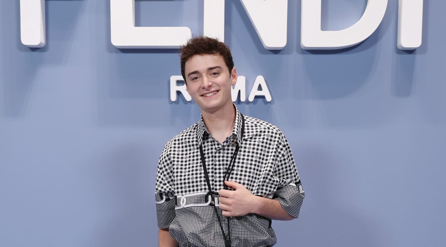Stranger Things star Noah Schnapp comes out as gay in the most Gen Z way