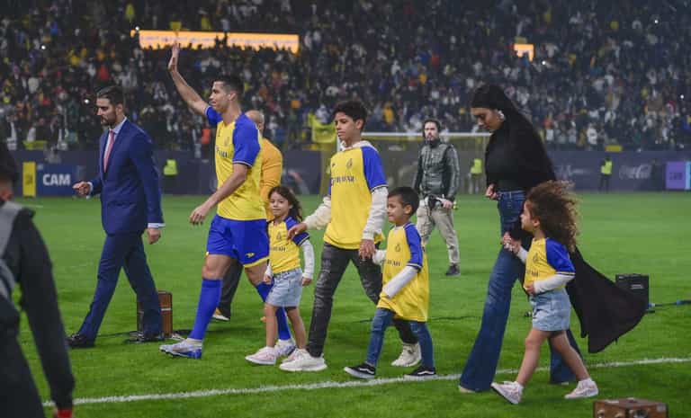 Saudi officials ‘turn a blind eye’ as Cristiano Ronaldo breaks the law Saudi officials ‘turn a blind eye’ as Cristiano Ronaldo breaks the law