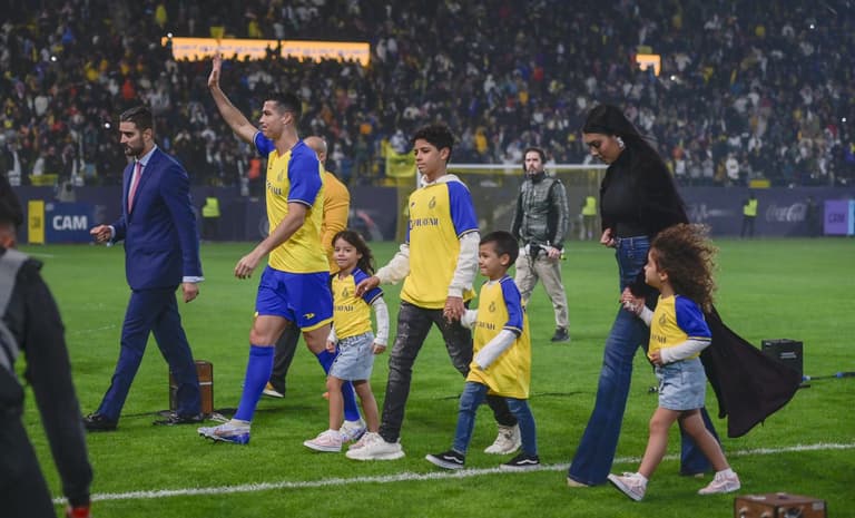 Saudi officials ‘turn a blind eye’ as Cristiano Ronaldo breaks the law Saudi officials ‘turn a blind eye’ as Cristiano Ronaldo breaks the law