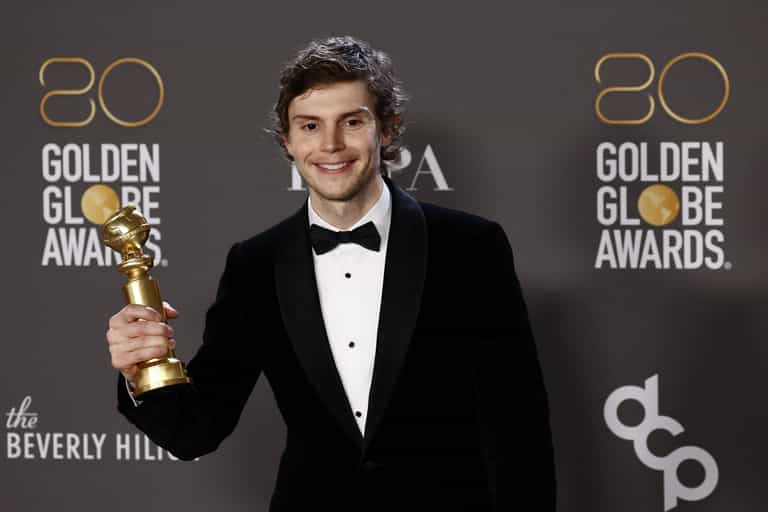 Evan Peters wins Golden Globe for chilling Jeffrey Dahmer portrayal Evan Peters wins Golden Globe for chilling Jeffrey Dahmer portrayal