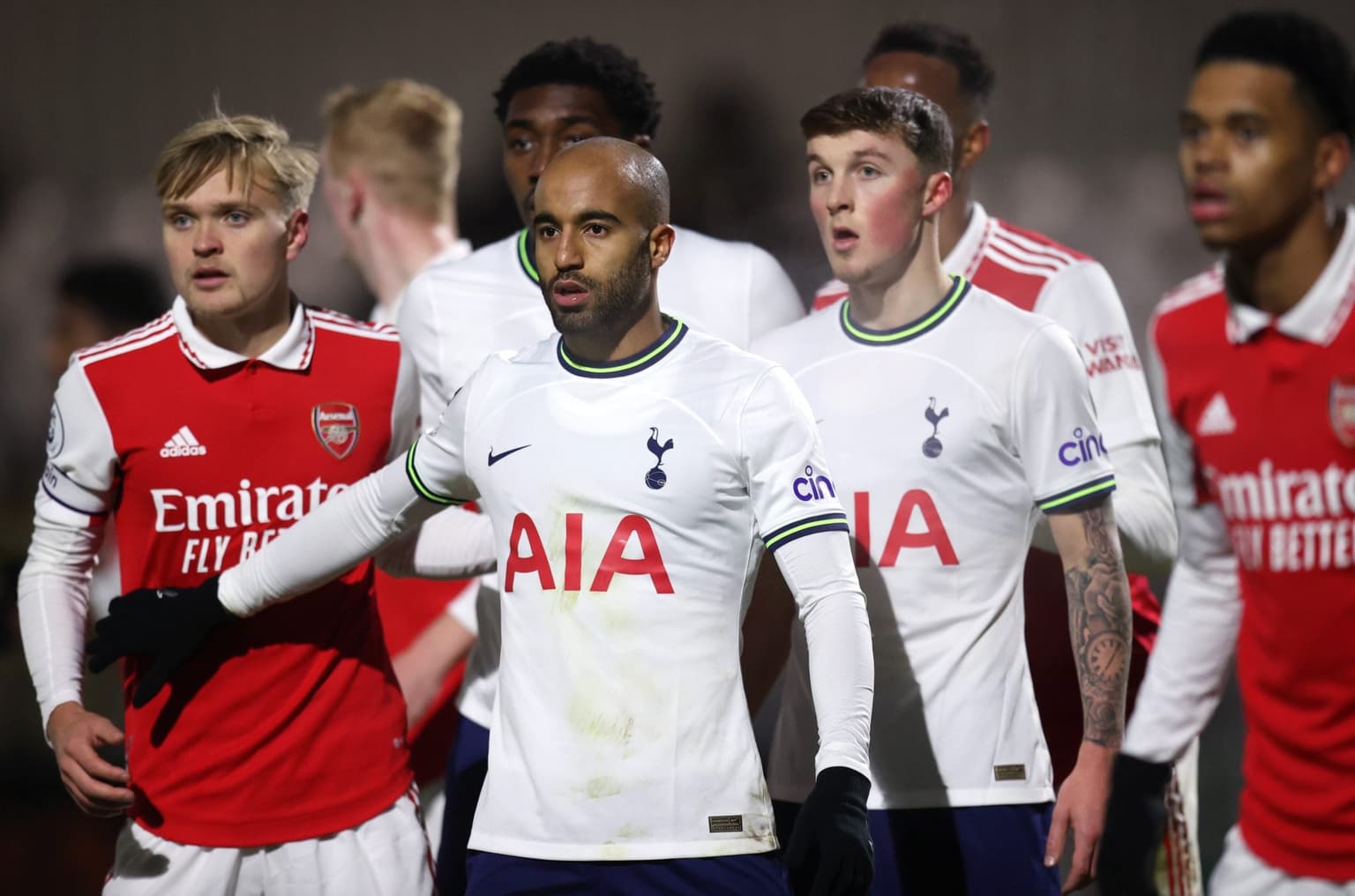 Richarlison makes sign for Lucas Moura on return from injury