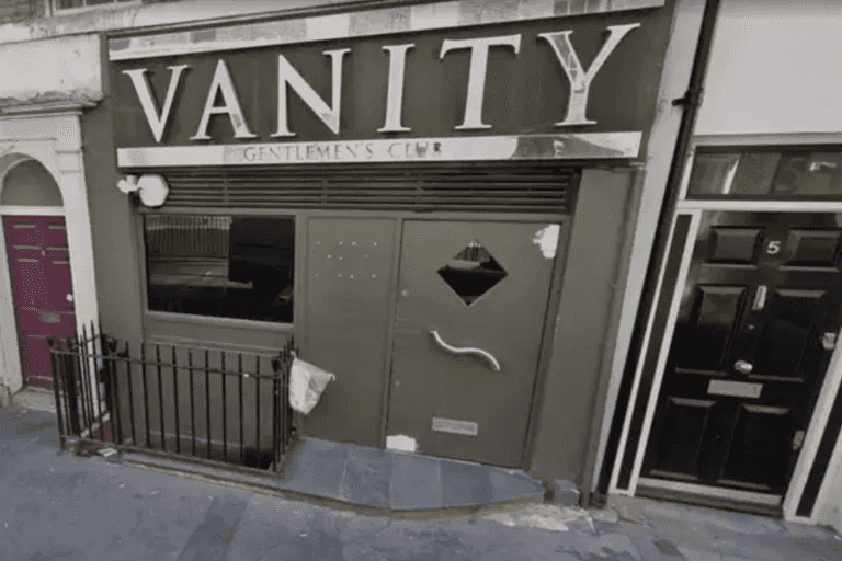 Man wakes up to find £98k missing from his bank account after ‘drink spiked in London strip club’ Man wakes up to find £98k missing from his bank account after ‘drink spiked in London strip club’