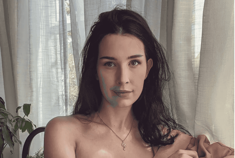 OnlyFans creator is selling her eggs because she has ‘wonderful genes’ OnlyFans creator is selling her eggs because she has ‘wonderful genes’