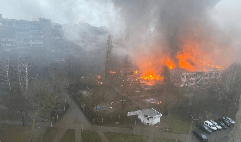 Ukraine interior minister among 16 dead after helicopter crashes near Kyiv nursery Ukraine interior minister among 16 dead after helicopter crashes near Kyiv nursery